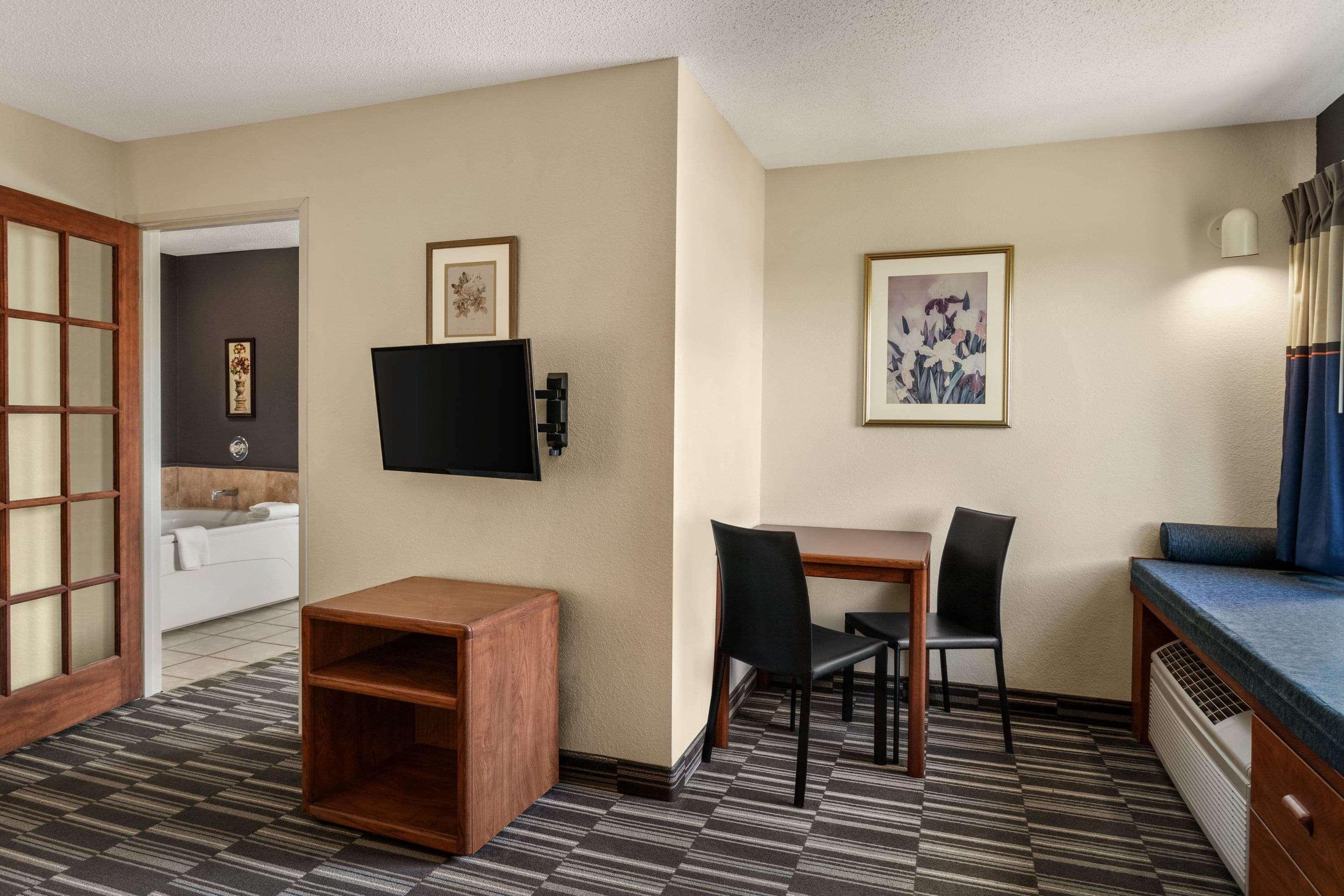 マイクロテル イン&スイーツ バイ ウインダム インバー グローブ ハイツ ミネアポリス Inver Grove Heights エクステリア 写真