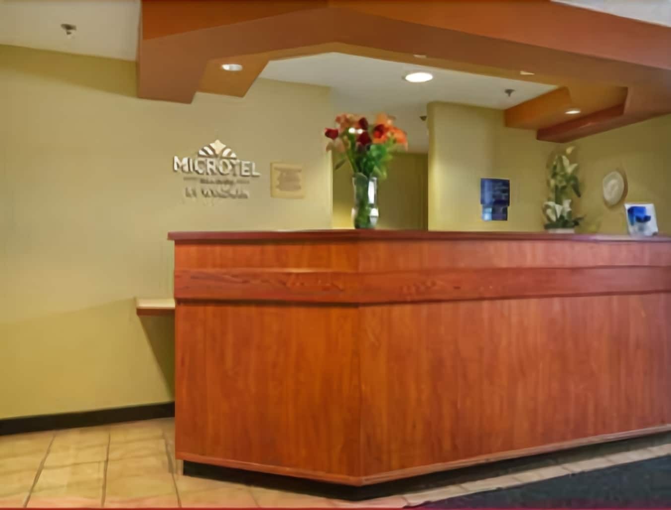 マイクロテル イン&スイーツ バイ ウインダム インバー グローブ ハイツ ミネアポリス Inver Grove Heights エクステリア 写真
