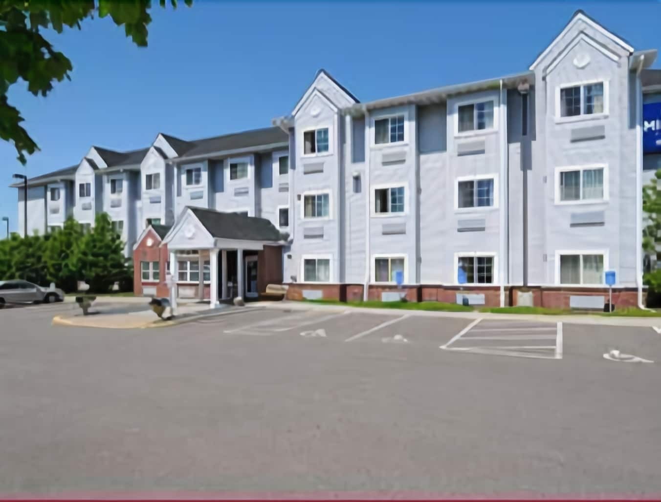 マイクロテル イン&スイーツ バイ ウインダム インバー グローブ ハイツ ミネアポリス Inver Grove Heights エクステリア 写真